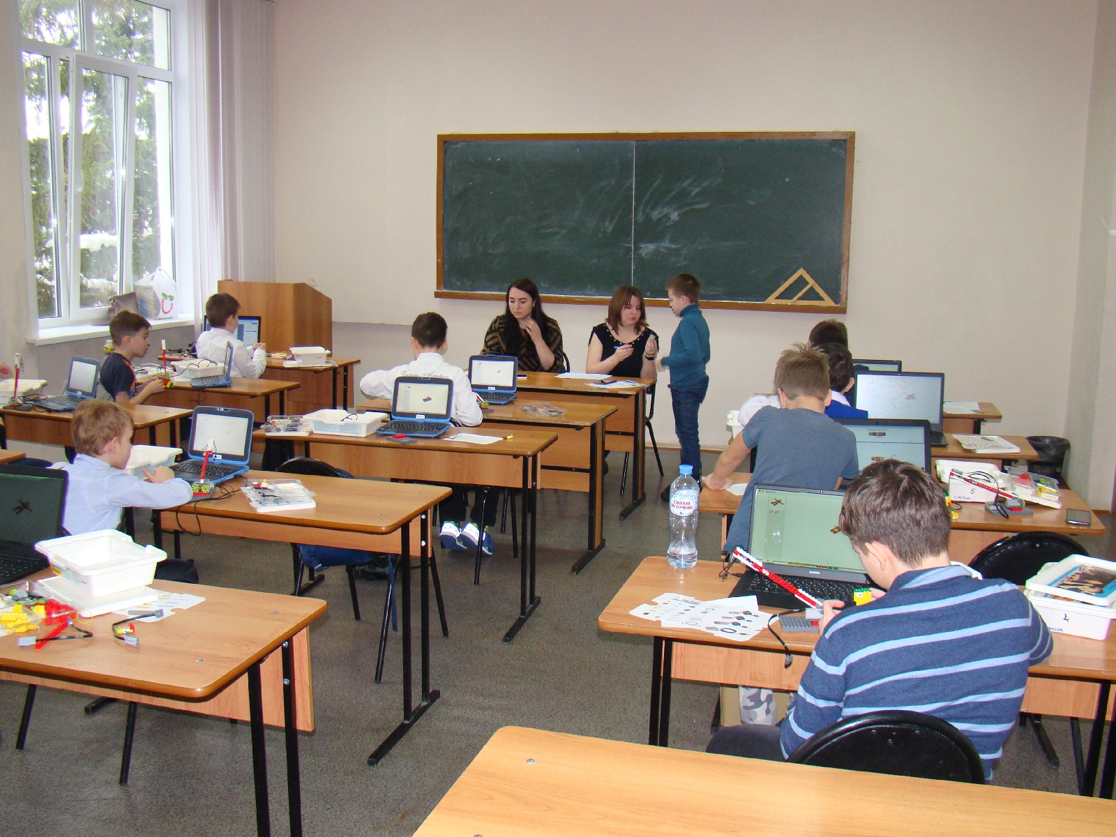 Состоялся очередной открытый городской конкурс школьников «robot life» на ФФМЕН